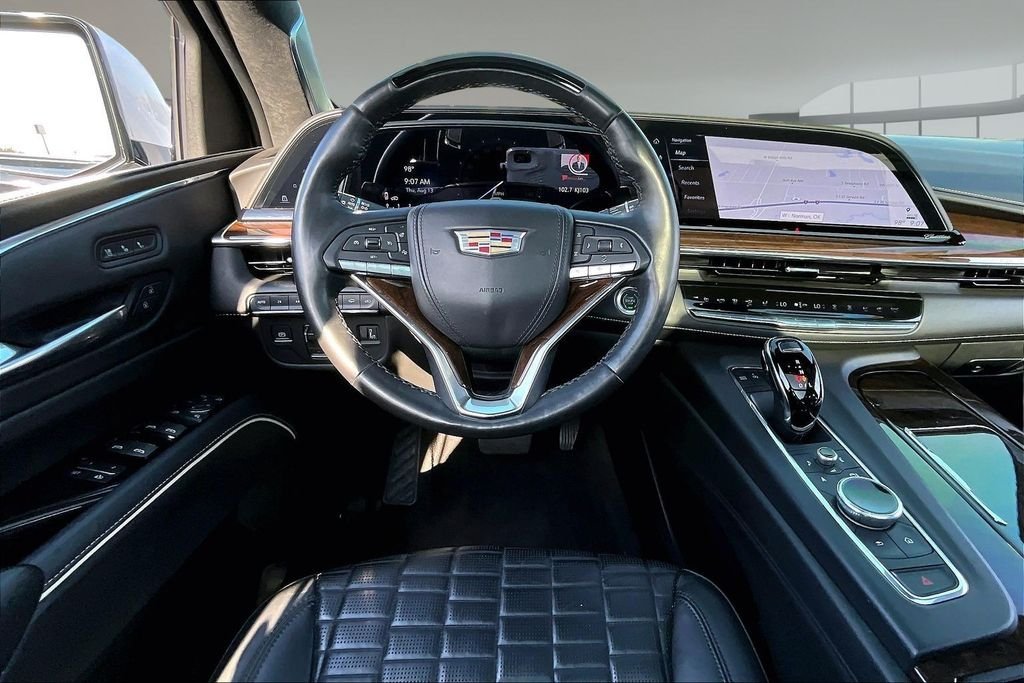 Used 2021 White Cadillac Sport Platinum image 5