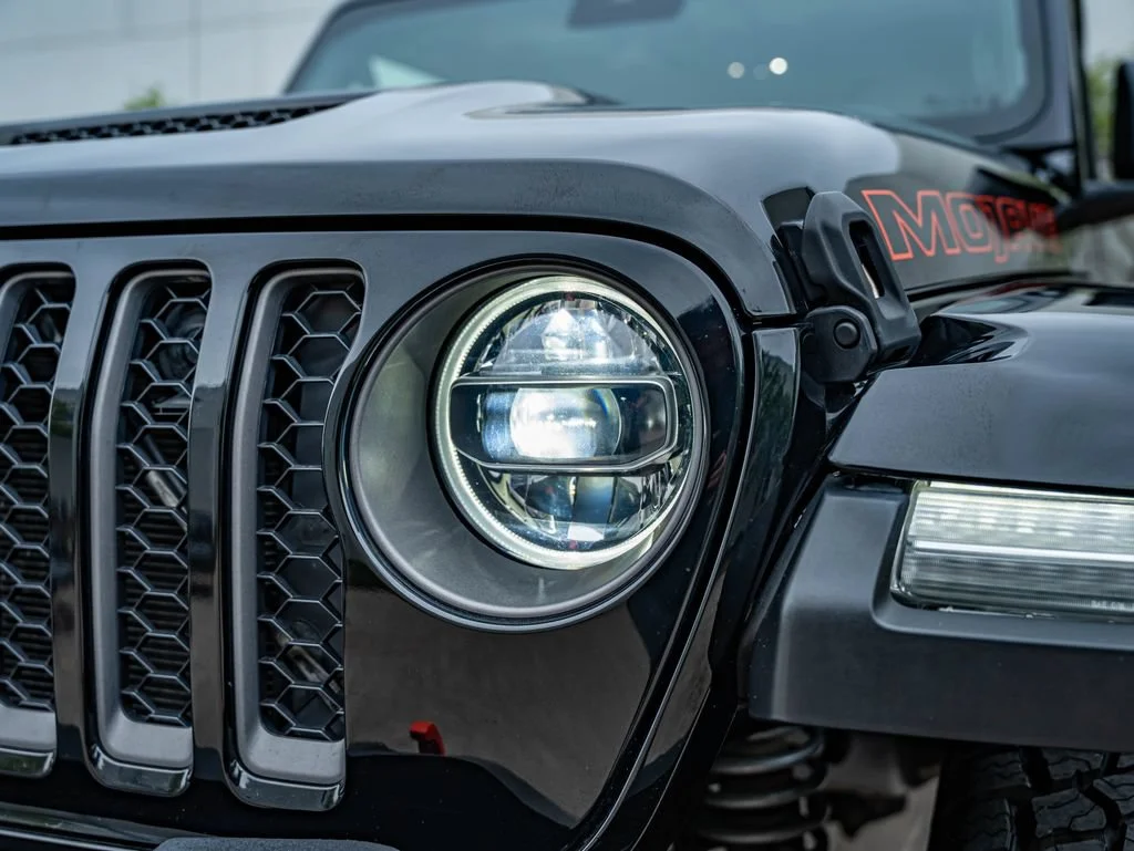 Used 2021 Black Clearcoat Jeep Mojave image 12
