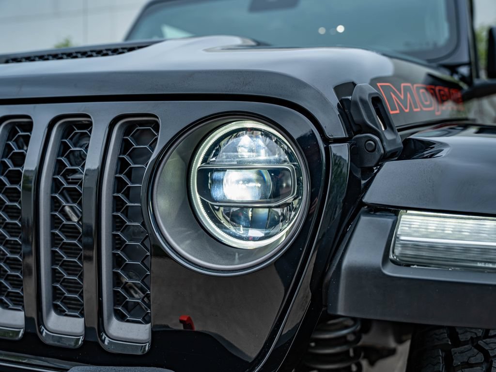 Used 2021 Black Clearcoat Jeep Mojave image 12