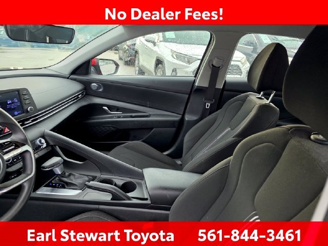 Used 2023 Red Hyundai SEL image 3
