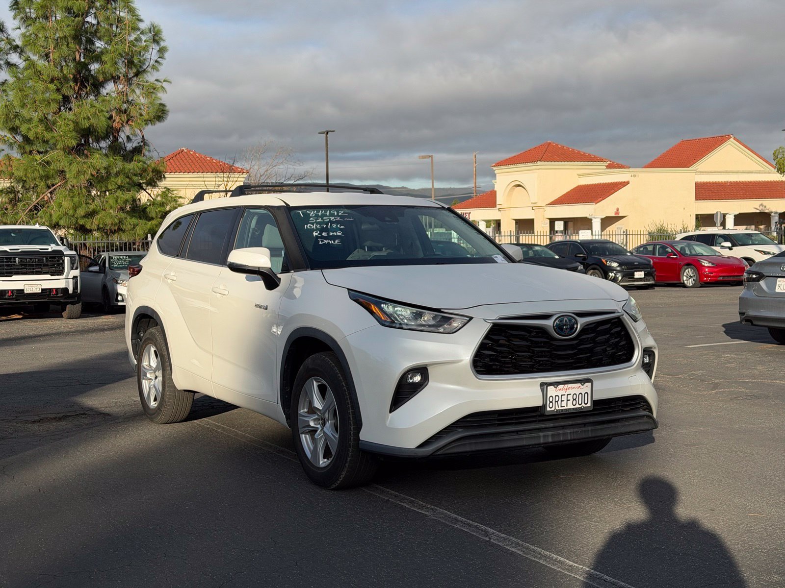 Used 2020 Blizzard Pearl Toyota LE image 2