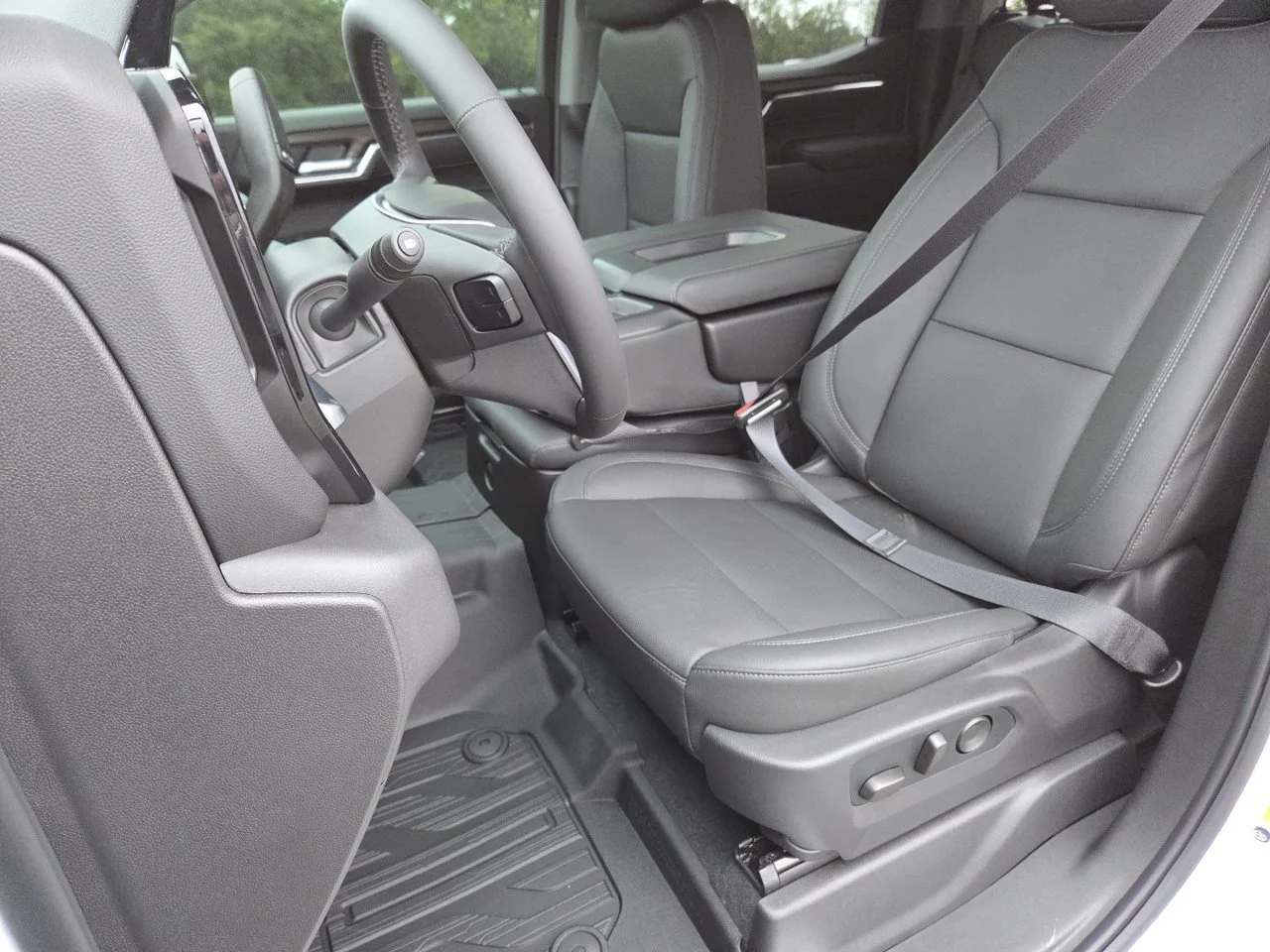 New 2026 Summit White GMC SLT image 25