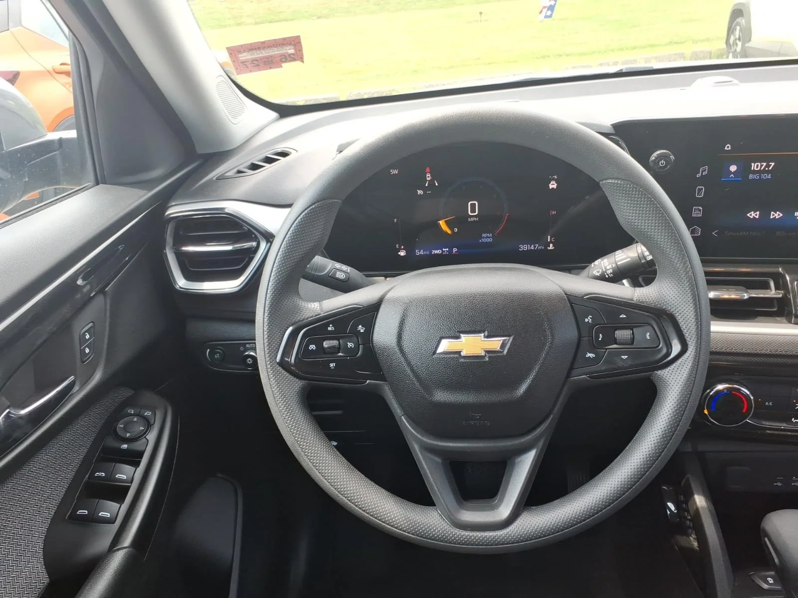 Used 2025 Sterling Gray Metallic Chevrolet LT image 19