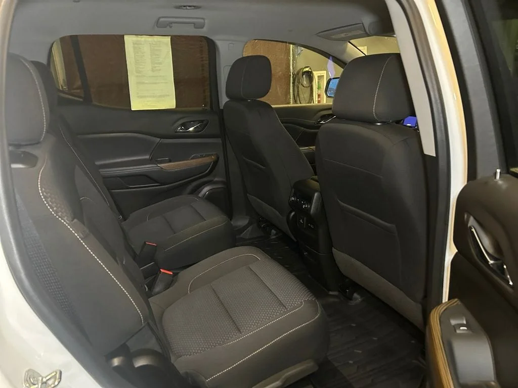 Used 2021 Summit White GMC SLE image 18