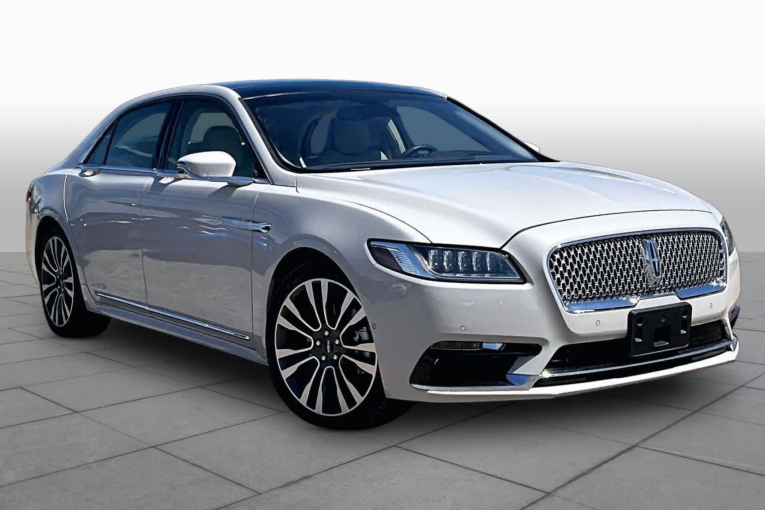 Used 2019 Ceramic Pearl Metallic Lincoln Reserve image 2