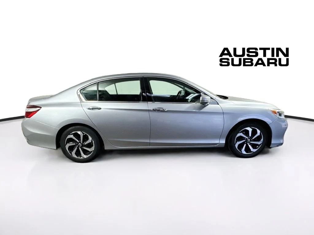 Used 2016 Silver Honda EX-L image 8