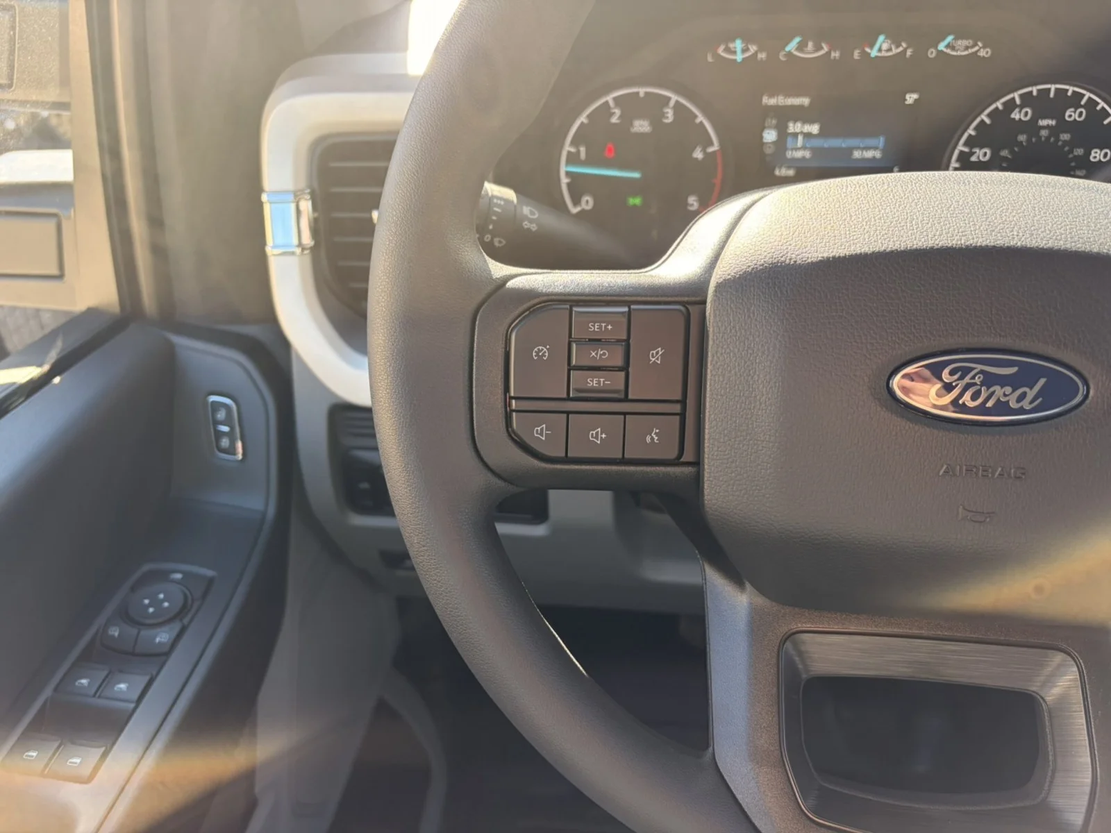 New 2027 Oxford White Ford XL image 14