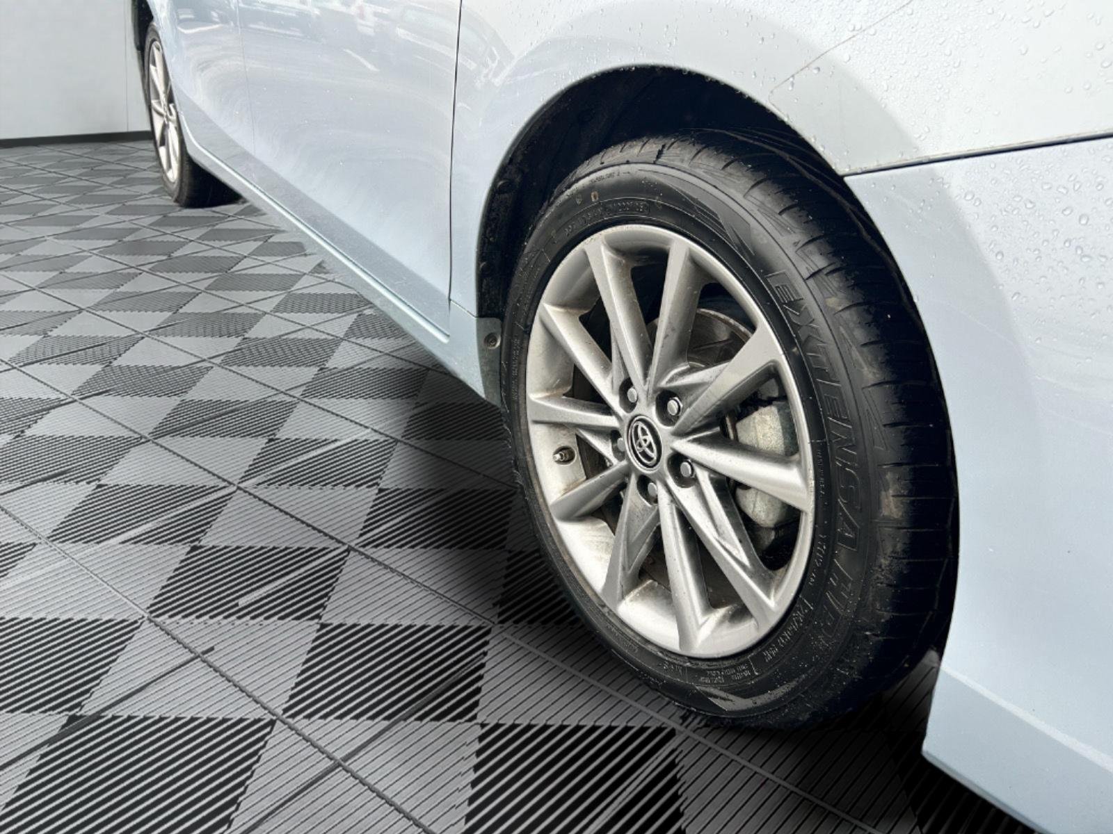 Used 2015 Toyota Prius v Five with VIN JTDZN3EU8FJ020926 for sale in Kansas City