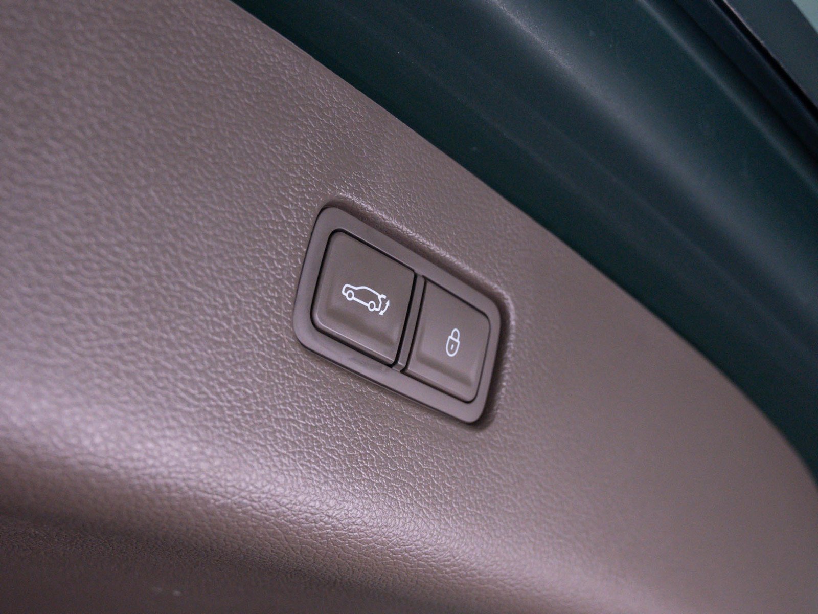 Used 2024 Brunswick Green Matte Genesis 3.5T Prestige Signature image 9