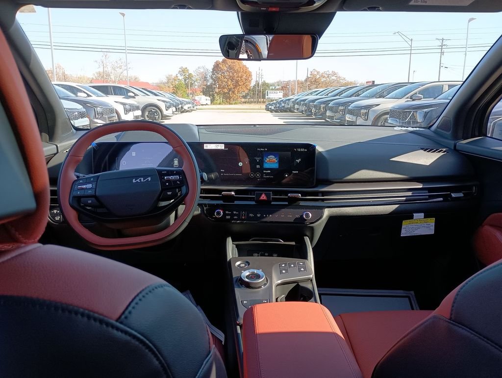 New 2026 Shadow Matte Gray Kia SX Prestige image 10
