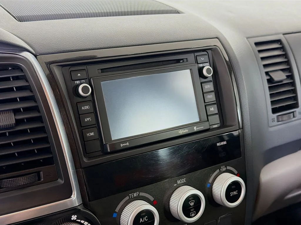 Used 2019 White Toyota SR5 image 16
