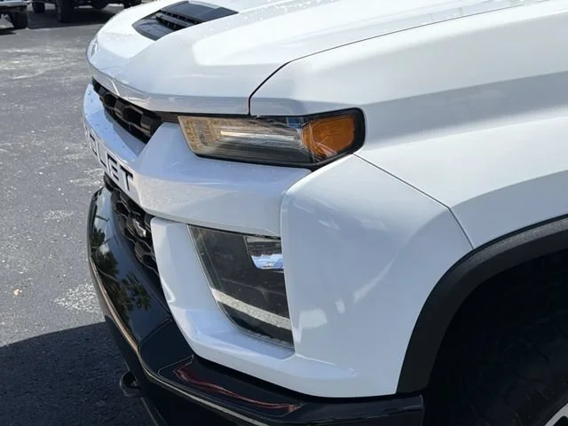Used 2022 Summit White Chevrolet Custom image 8