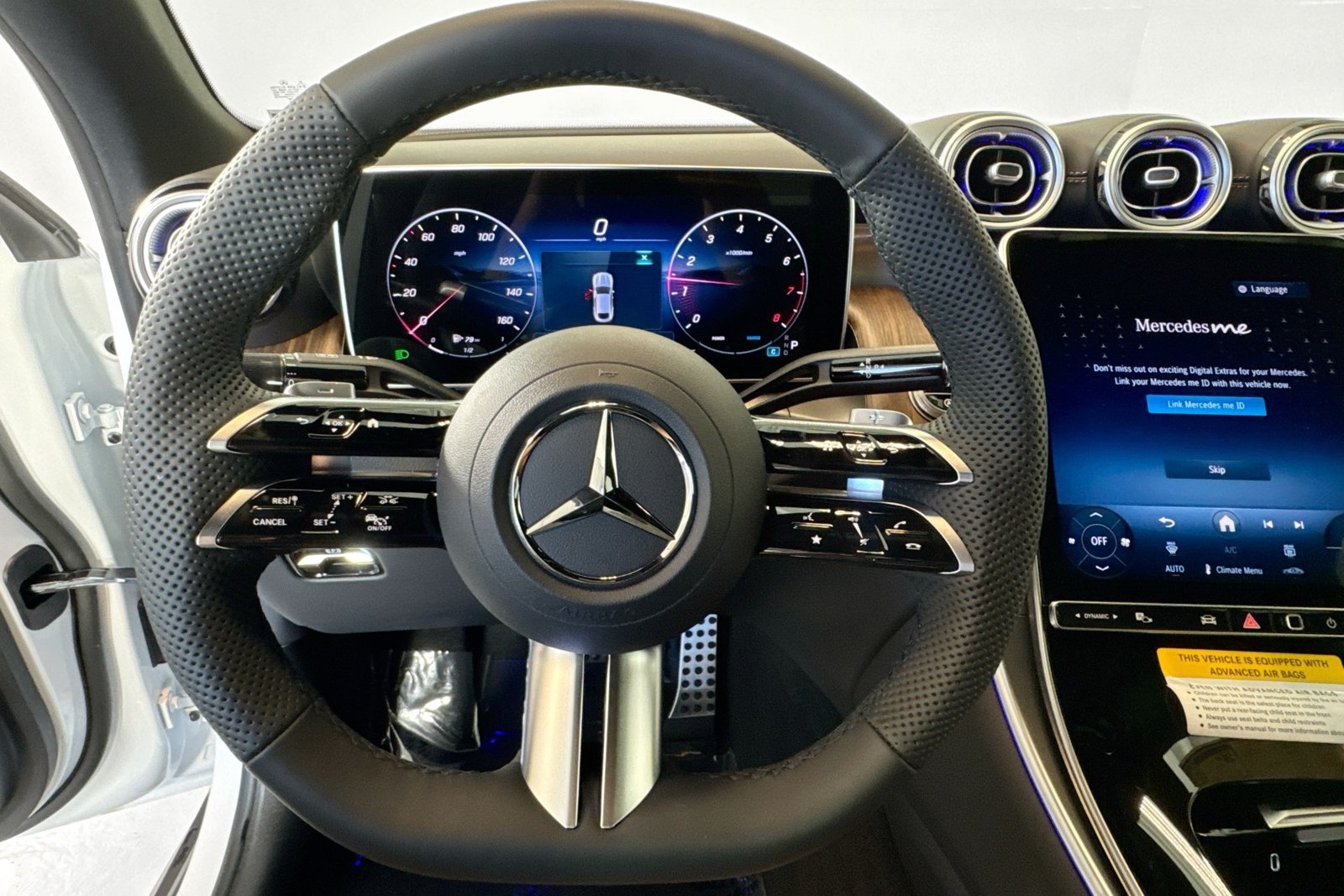 New 2026 Manufaktur Moonlight White Metallic Mercedes-Benz GLC 300 image 11