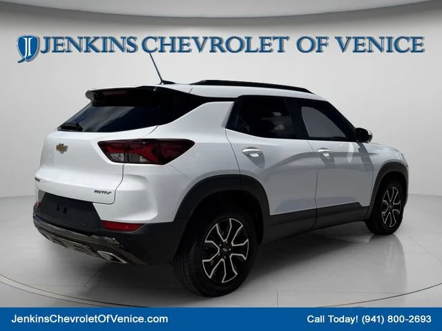 Used 2023 SUMMIT WHITE Chevrolet ACTIV image 5