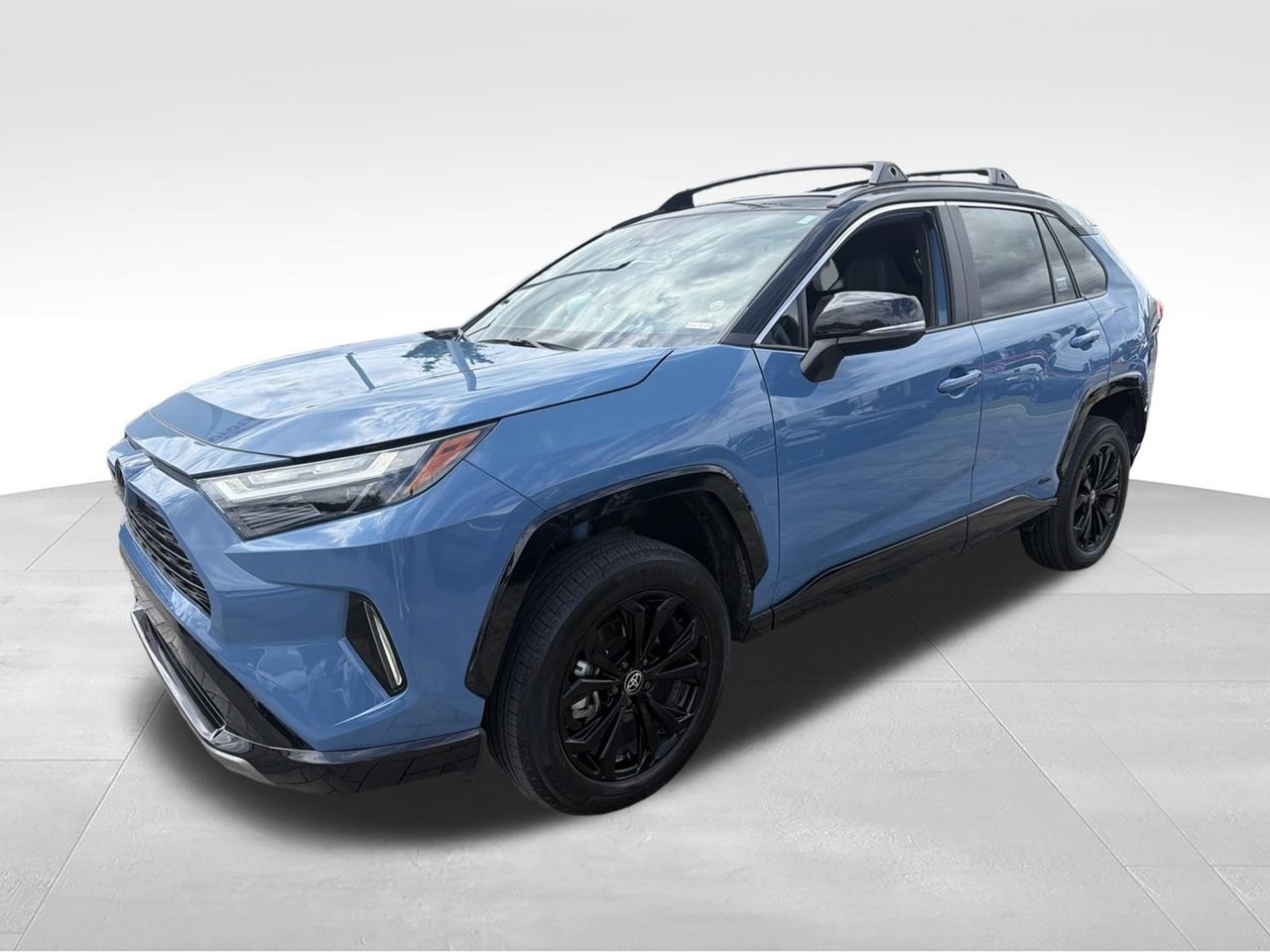 Certified Used 2025  Toyota XSE image 1