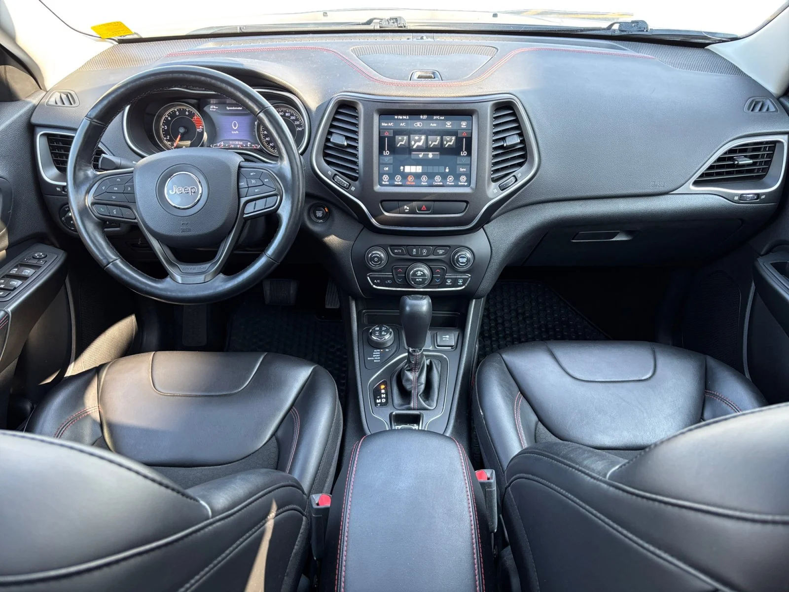 Used 2021 White Jeep Trailhawk image 12