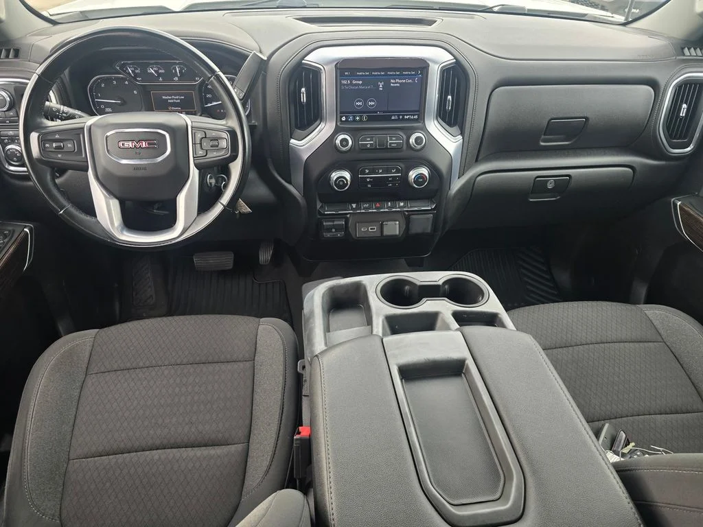 Used 2023 White GMC SLE image 15
