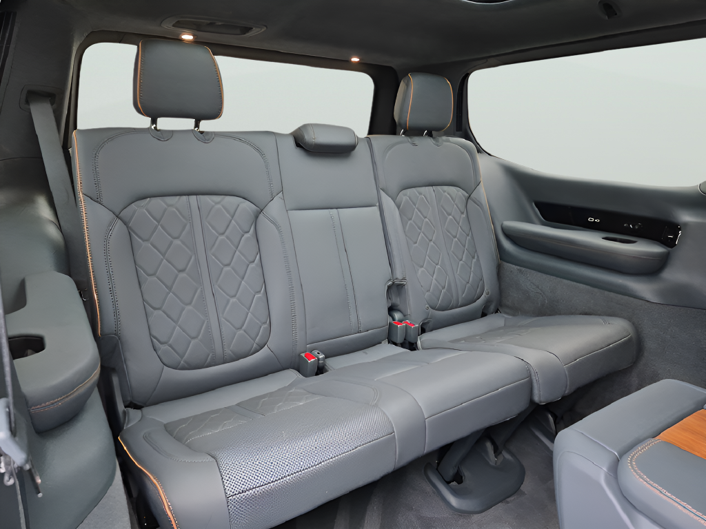 Used 2024 White Jeep Series III image 38