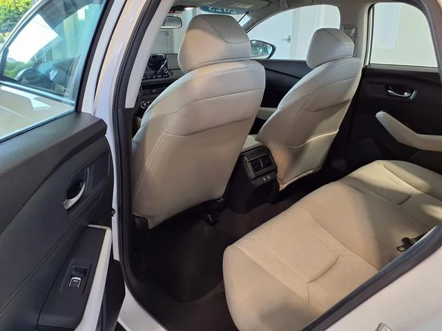 2025 Honda Accord LX - Photo 16