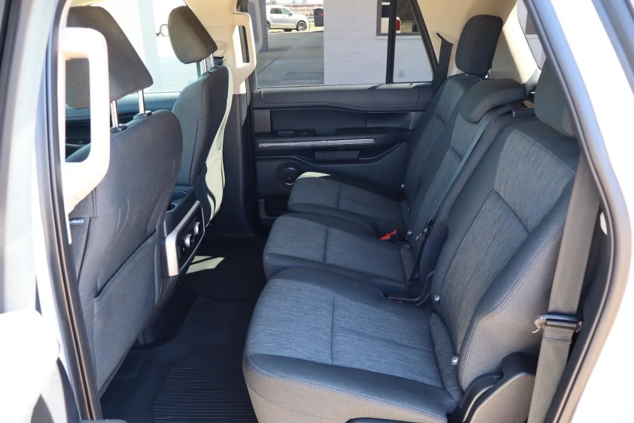 Used 2022 Star White Metallic Tri-Coat Ford XLT image 18