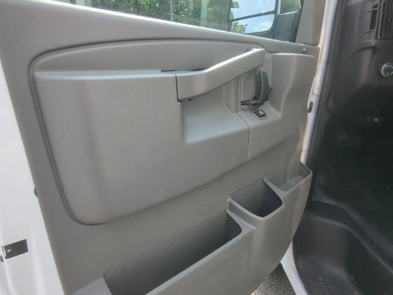 New 2025 Summit White GMC Work Truck image 19