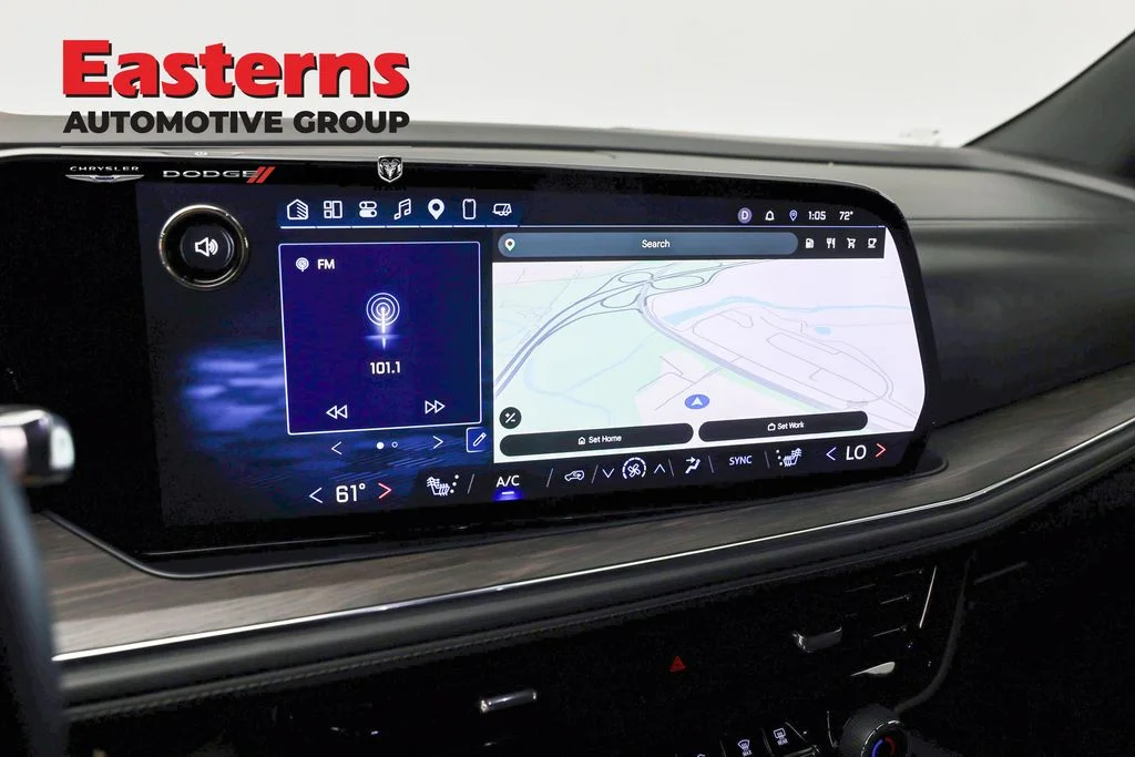 Used 2025 Gray Chevrolet Z71 image 19
