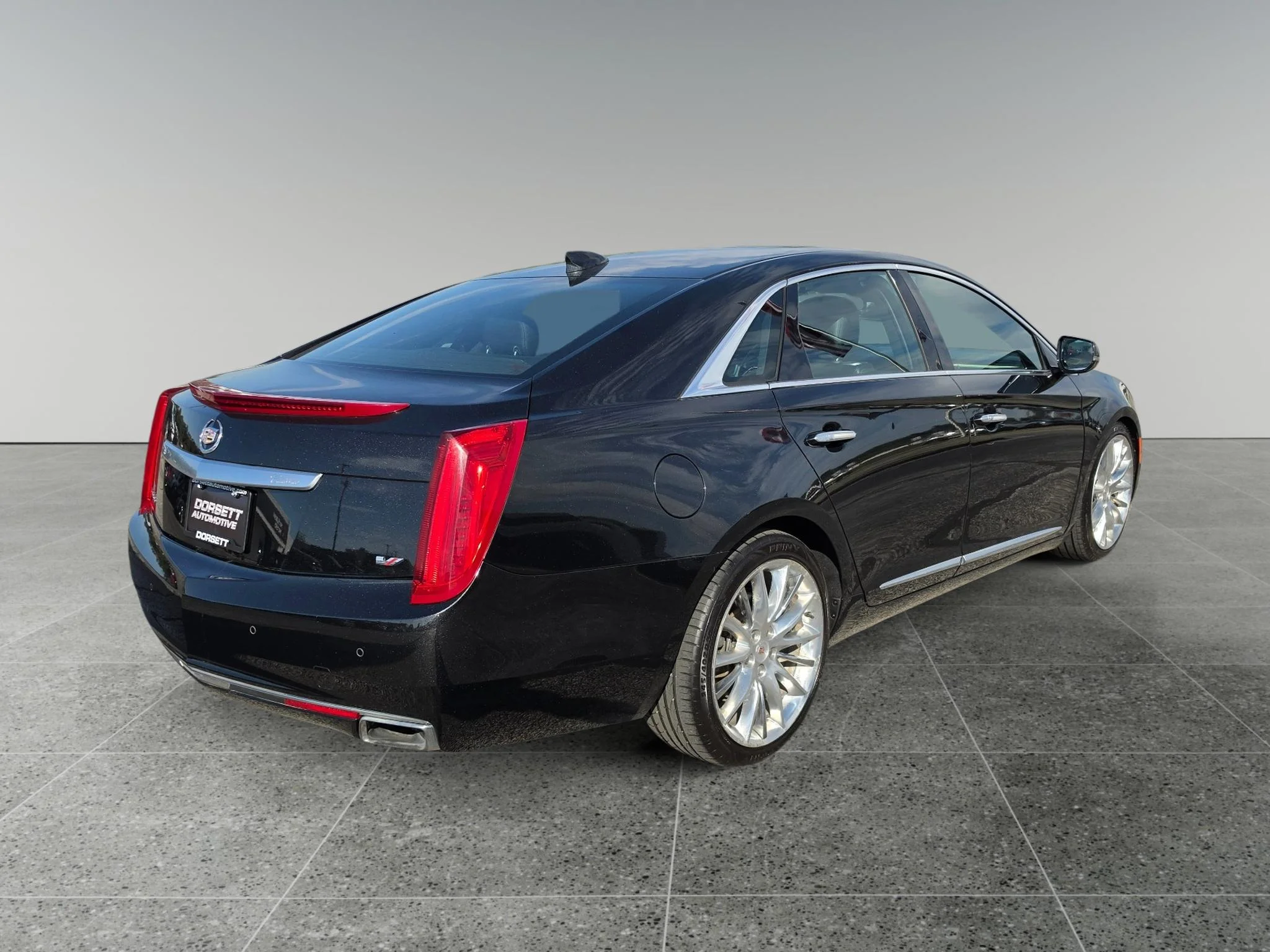 Used 2015 Black Diamond Tricoat Cadillac Platinum image 6
