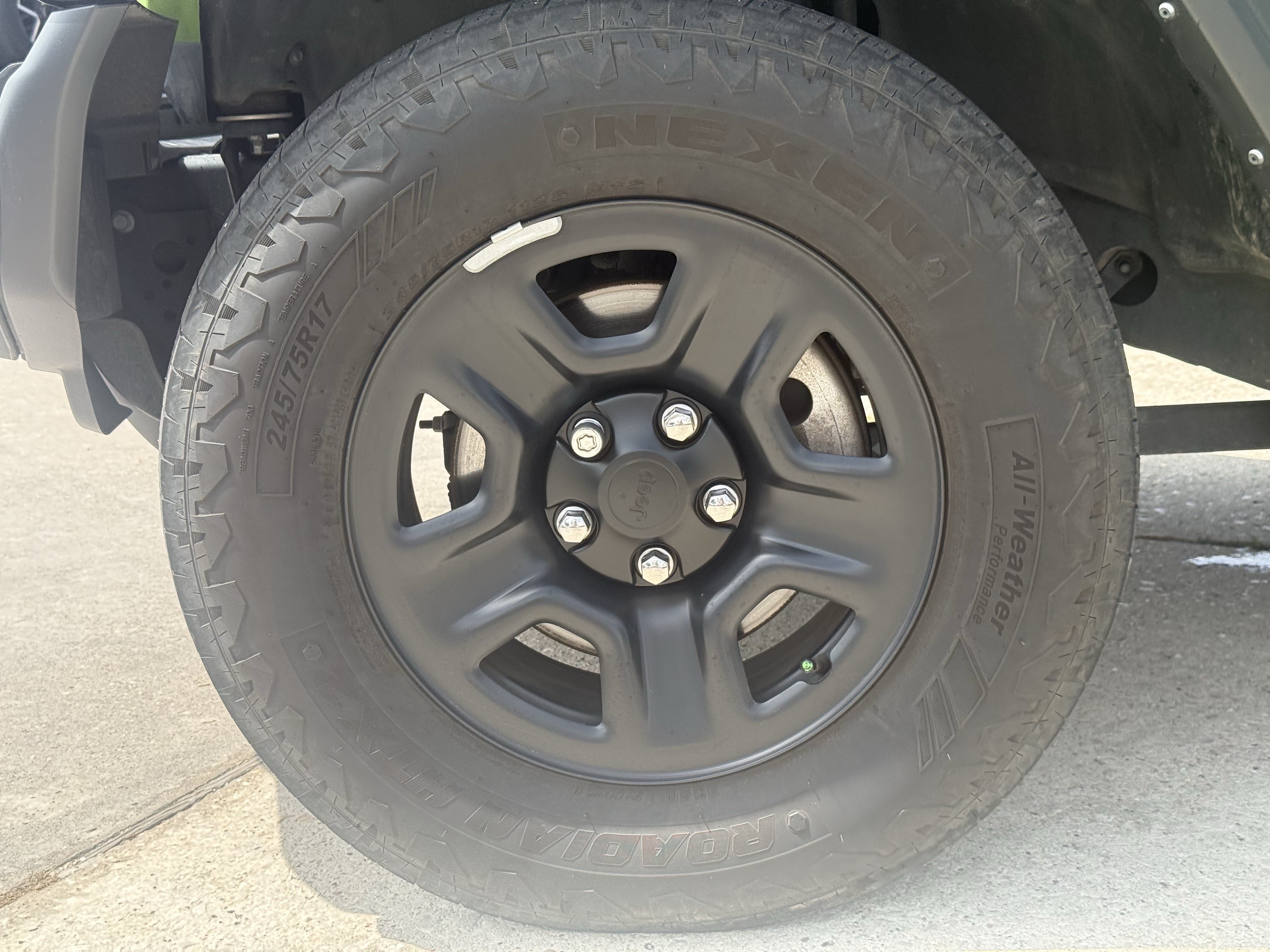 Used 2025 Mojito Clearcoat Jeep Sport image 12