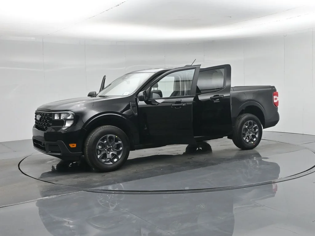 New 2026 Black Ford XLT image 25