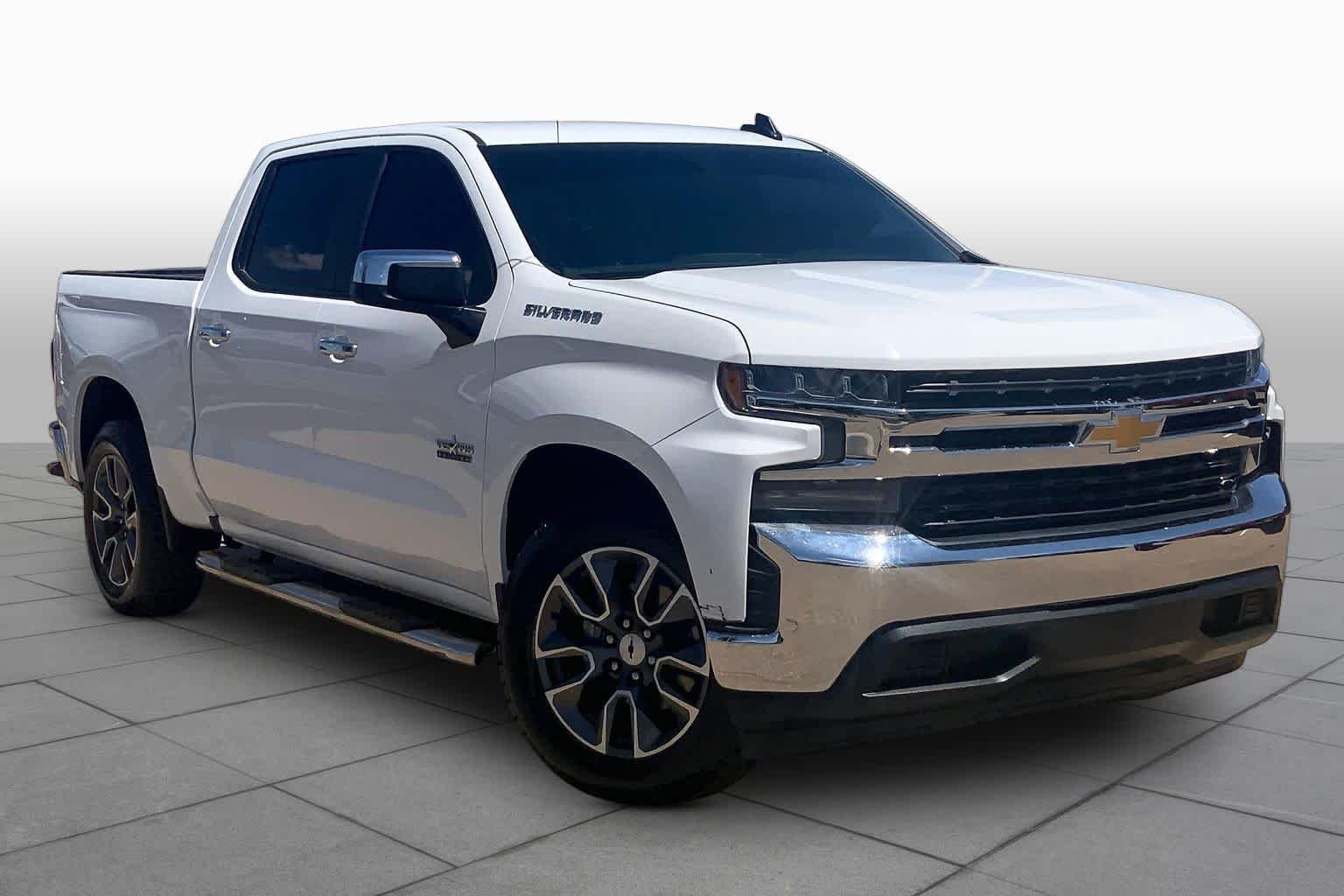 Used 2019 Summit White Chevrolet LT image 3