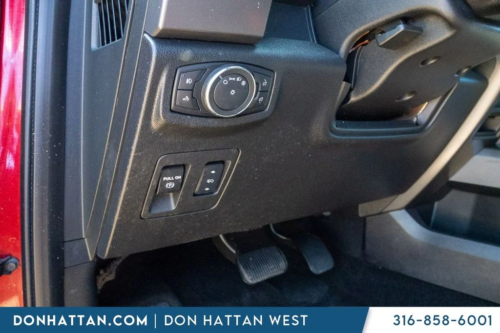 Used 2017  Ford XLT image 14