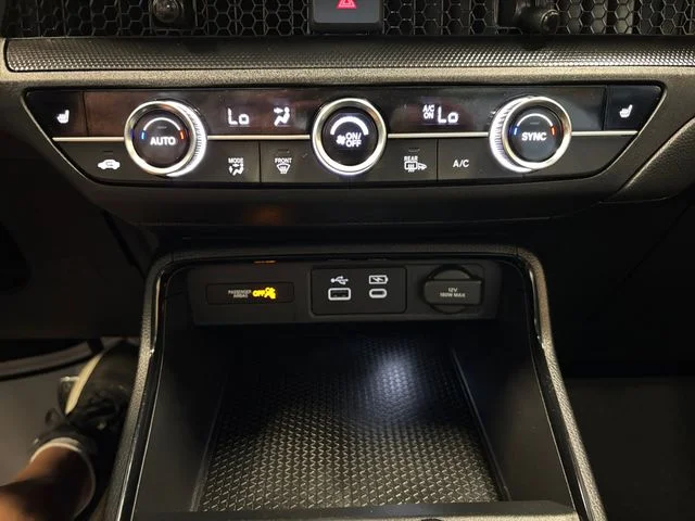Used 2023 White Honda EX image 21