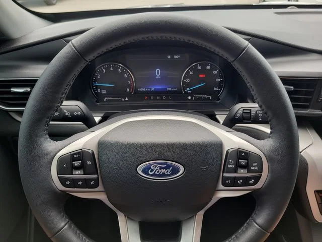 Used 2023 Silver Ford XLT image 30
