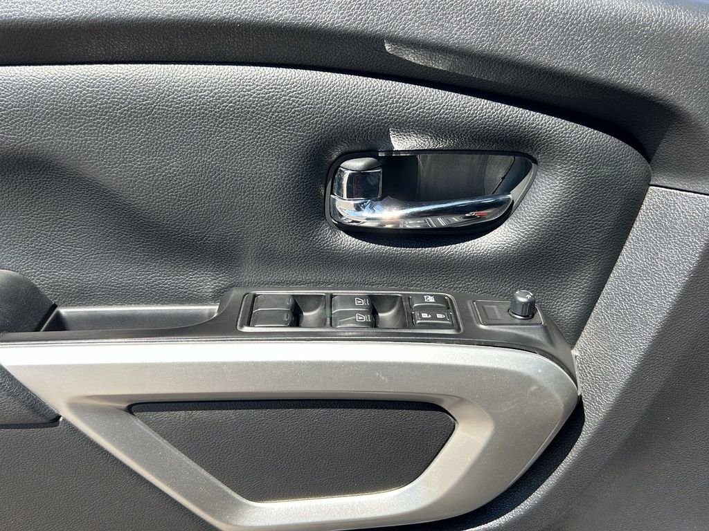 Used 2018 Red Nissan SV image 22