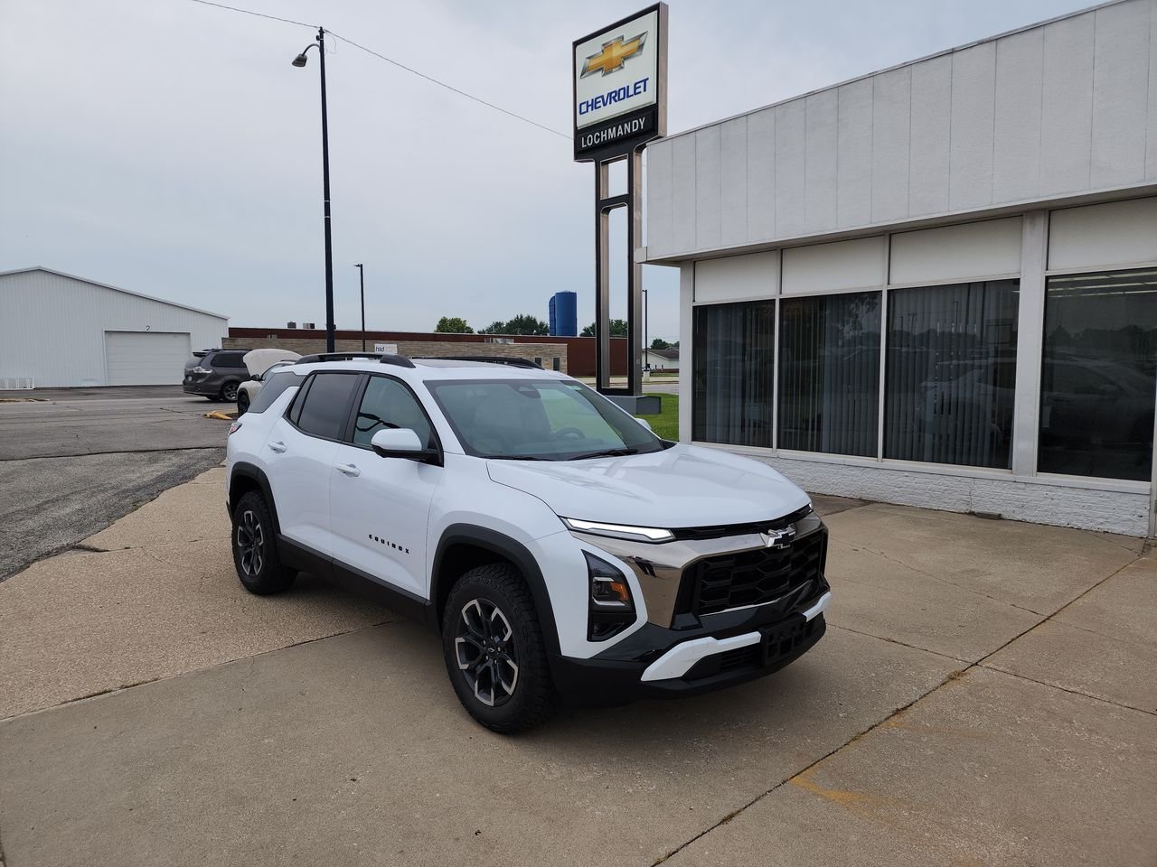 New 2027 Polar White Tricoat Chevrolet AWD ACTIV image 2