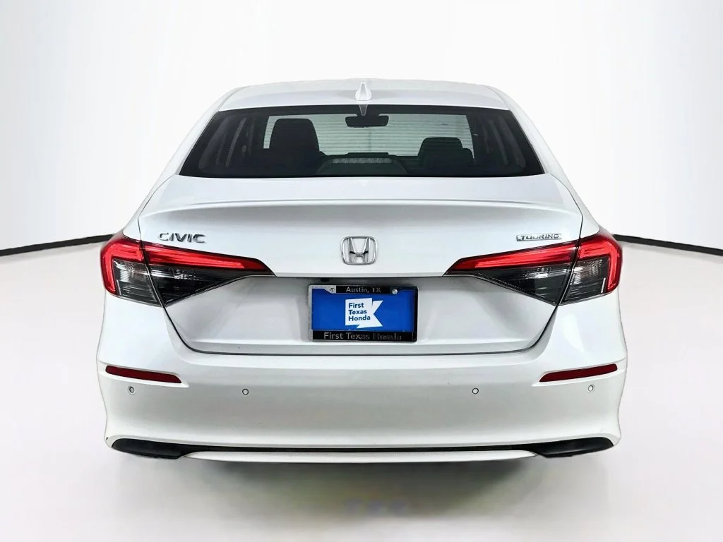 Certified Used 2022 Platinum White Pearl Honda Touring image 7