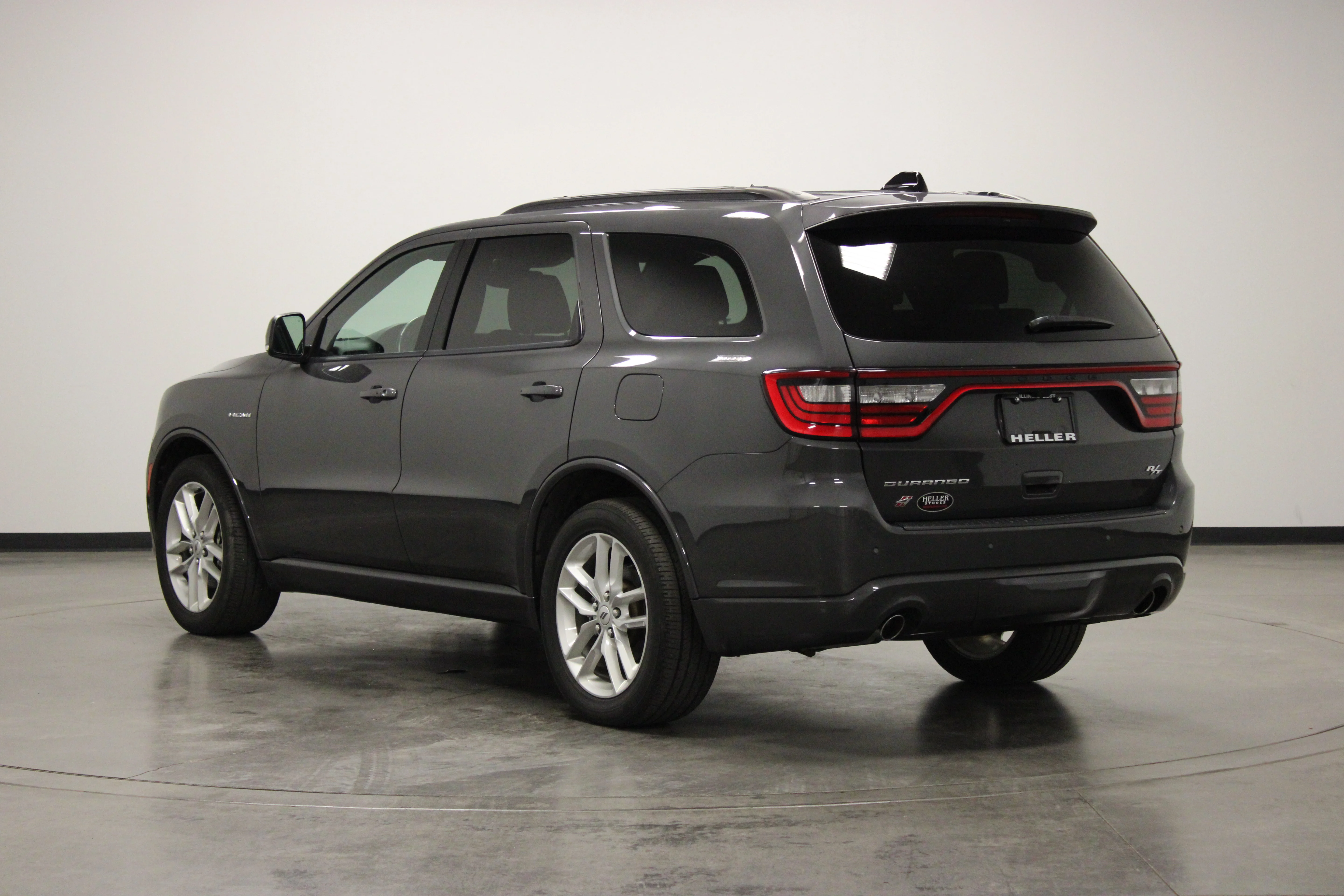 Used 2025 Vapor Gray Dodge R/T Plus image 6