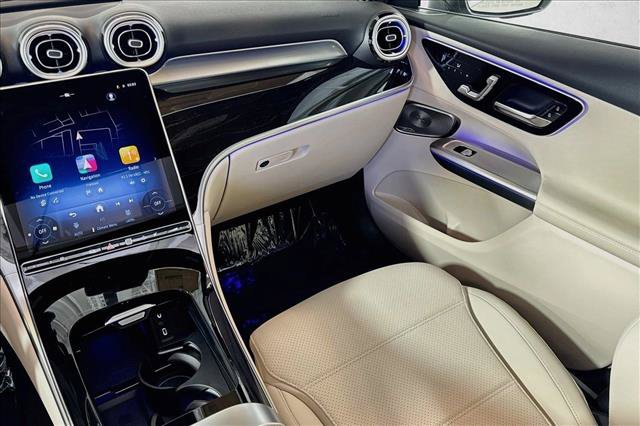 New 2026 Polar White Mercedes-Benz GLC 300 image 51