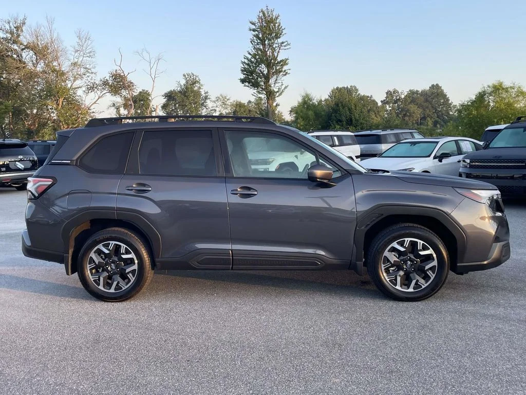 Used 2025 Magnetite Gray Metallic Subaru Premium image 27