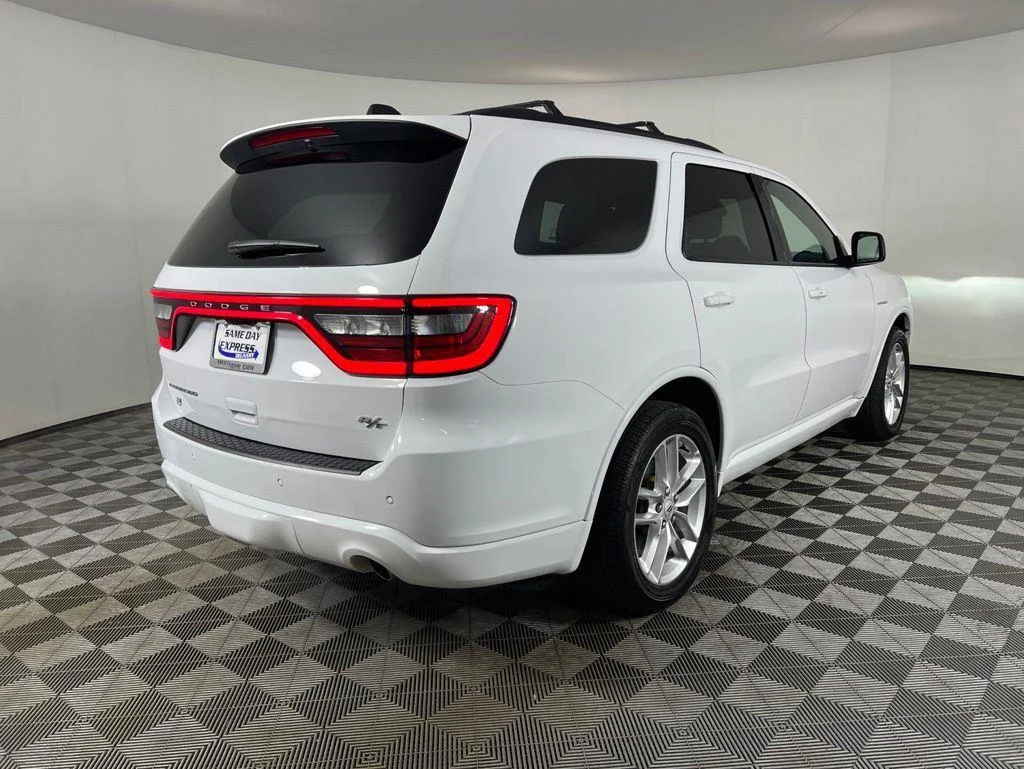 Used 2025 White Knuckle Clearcoat Dodge R/T Plus image 6