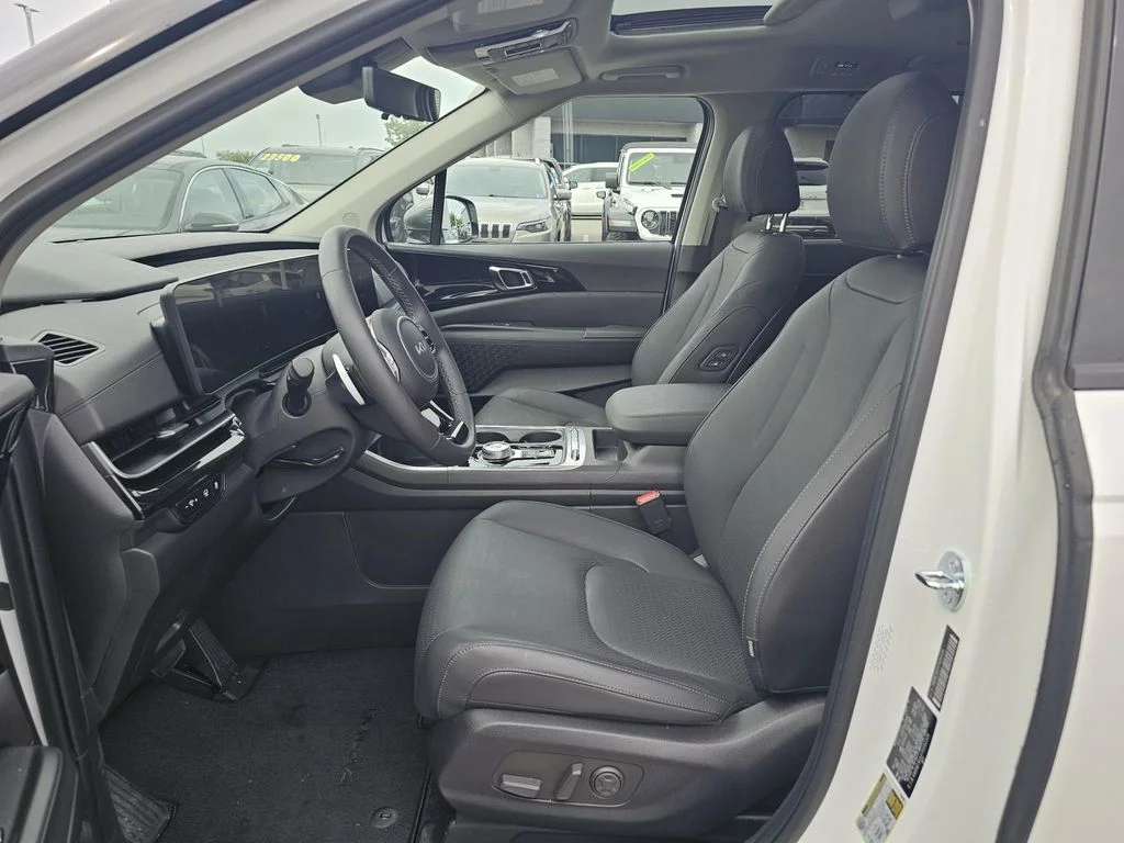Used 2026 White Kia SX Prestige image 18
