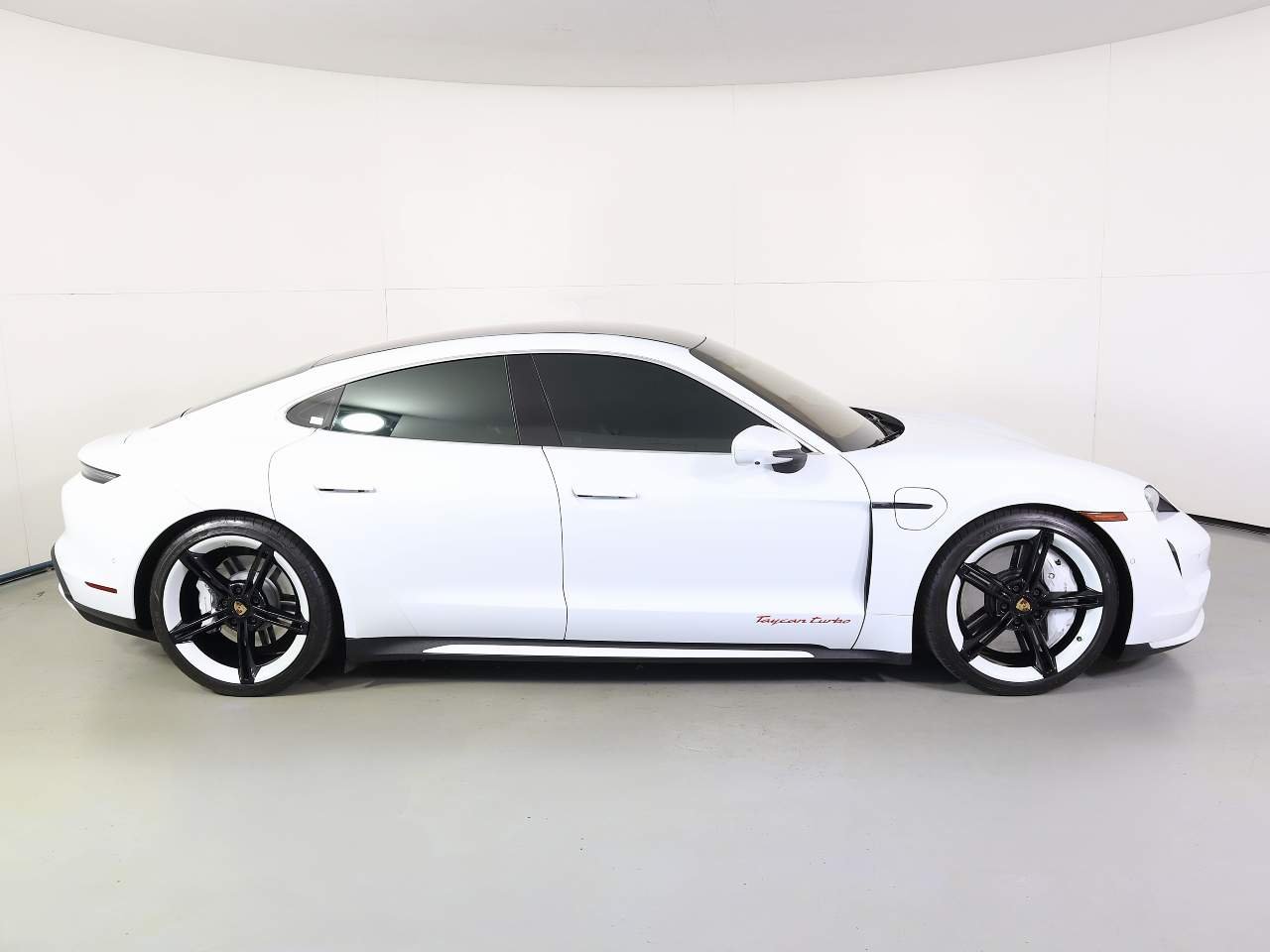 Used 2020 White Porsche Turbo image 8