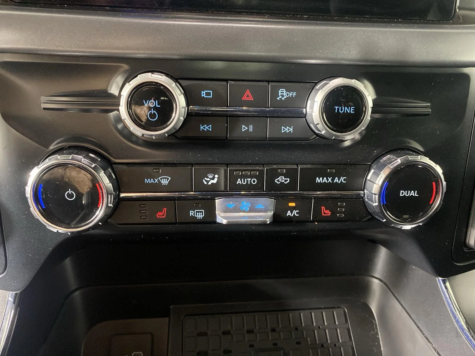 Used 2026 Agate Black Ford  image 18