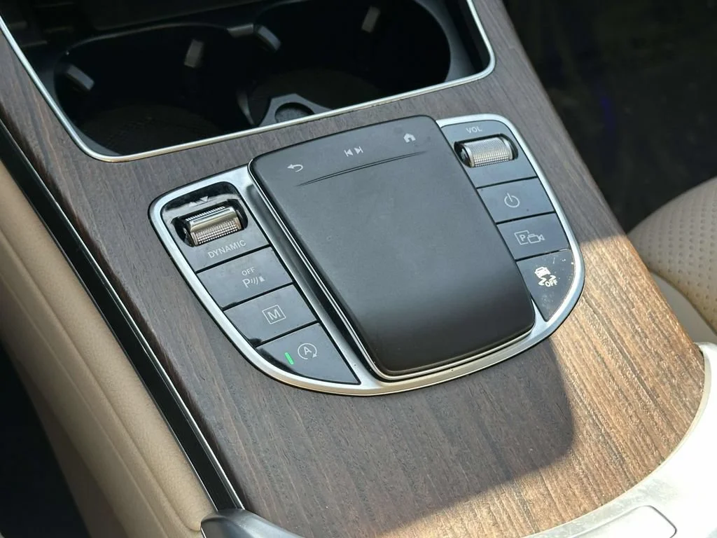 2022 Mercedes-Benz GLC GLC300 - Photo 33