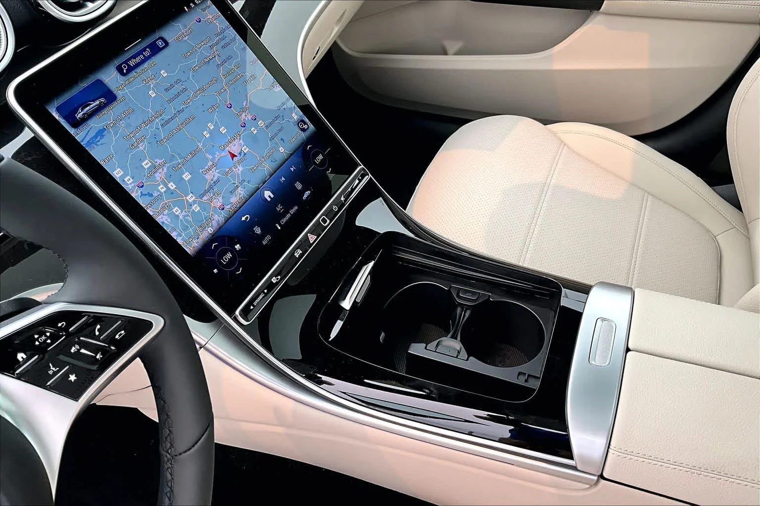 New 2026 Selenite Grey Metallic Mercedes-Benz C 300 image 11