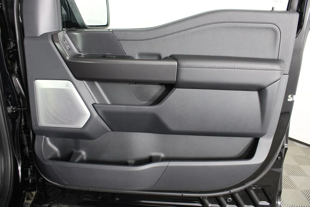 New 2026 Agate Black Metallic Ford Lariat image 8