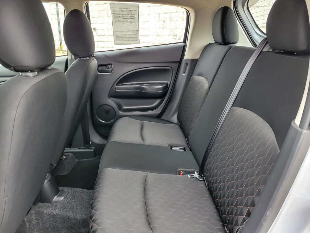 Used 2024 Silver Mitsubishi ES image 9