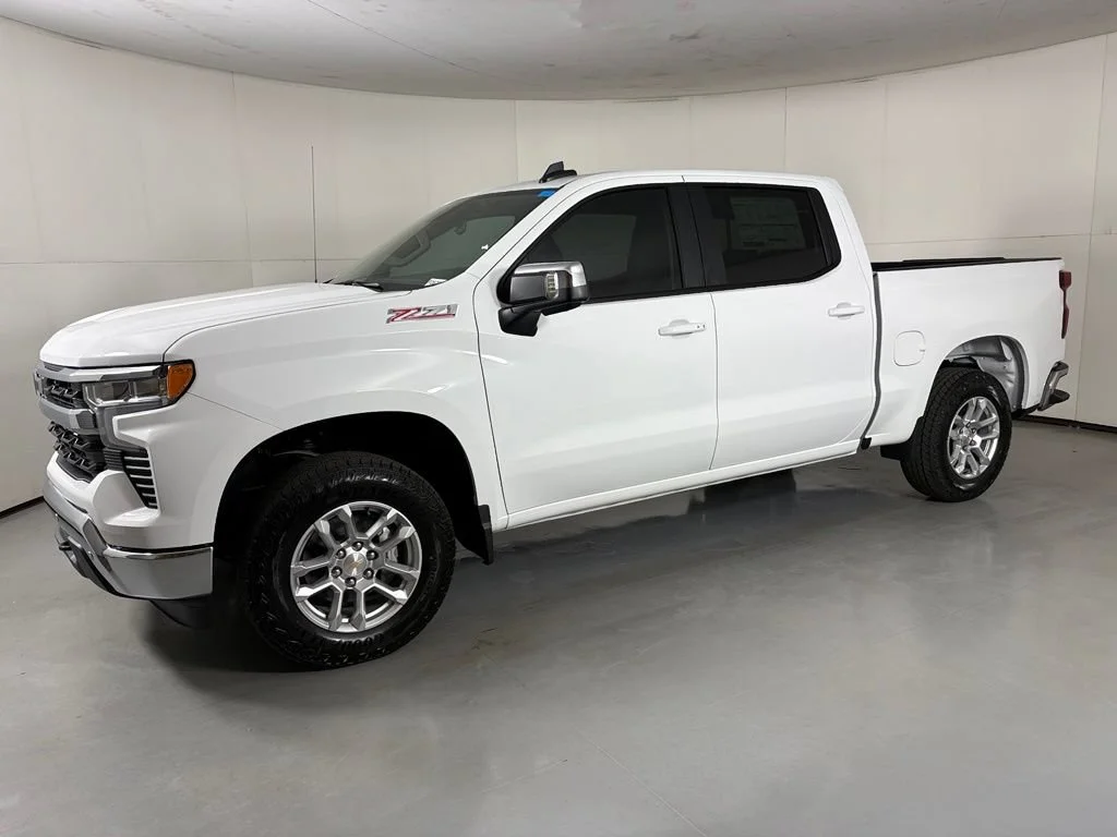 New 2026 Summit White Chevrolet LT image 6