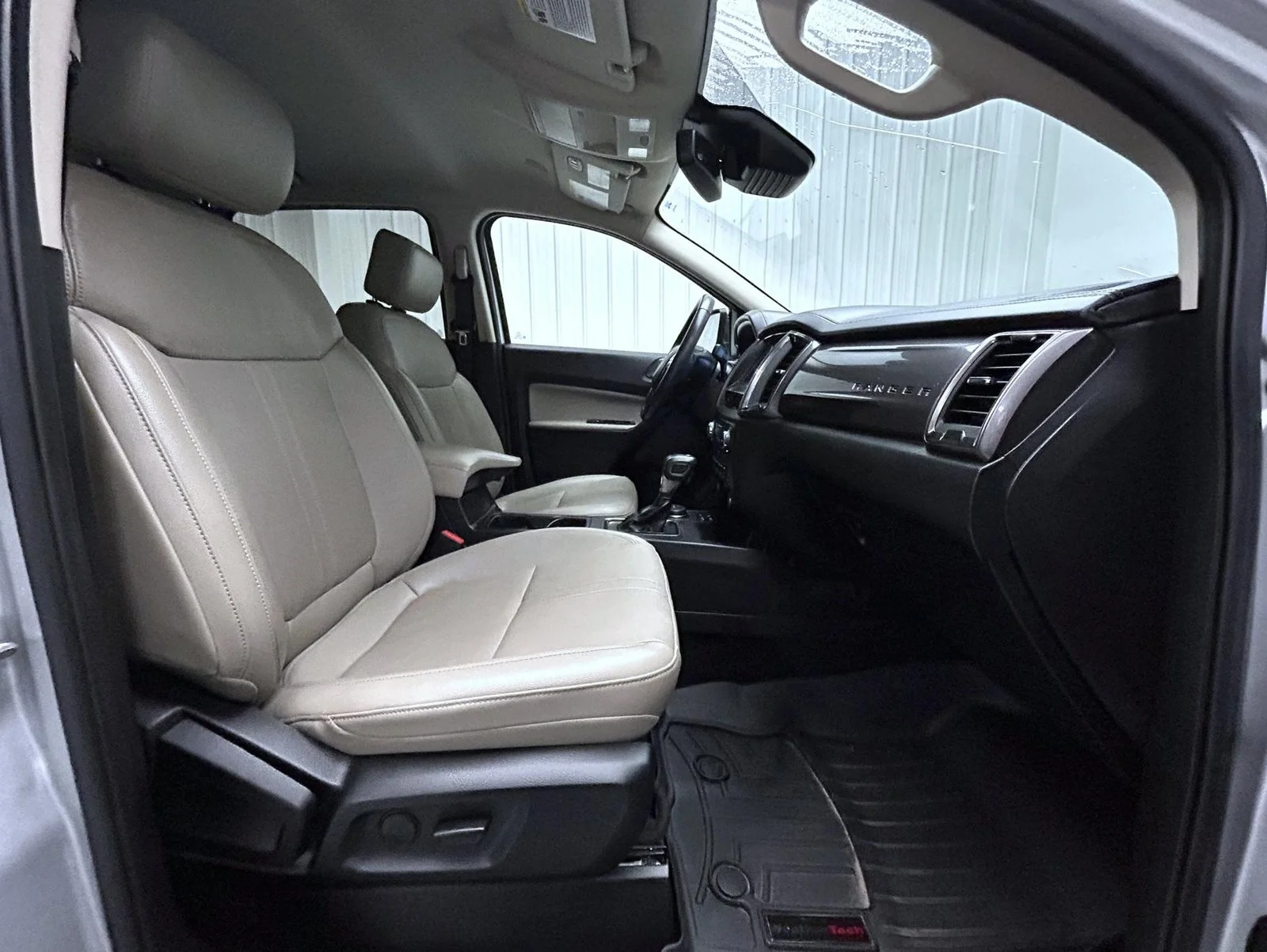 Used 2019 Silver Ford Lariat image 15