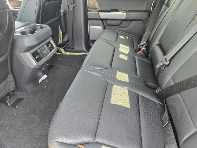 New 2026 Star White Metallic Tri-Coat Ford F-250® Lariat® image 38